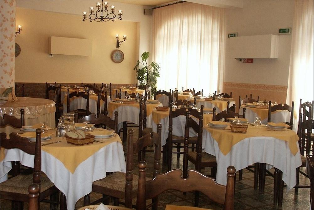 לטויאני Hotel Delle Palme מראה חיצוני תמונה