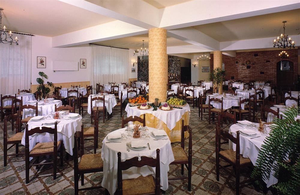 לטויאני Hotel Delle Palme מראה חיצוני תמונה