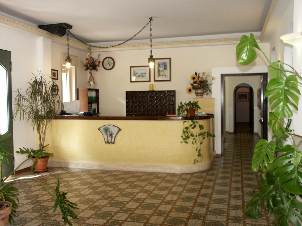 לטויאני Hotel Delle Palme מראה חיצוני תמונה