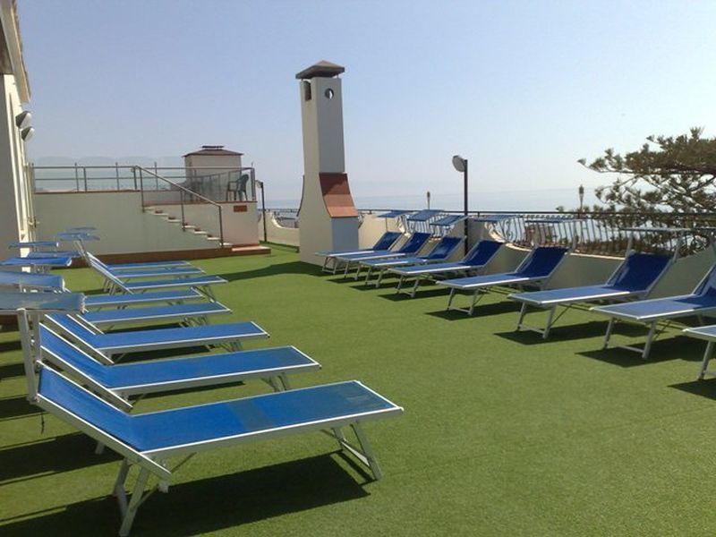 לטויאני Hotel Delle Palme מראה חיצוני תמונה