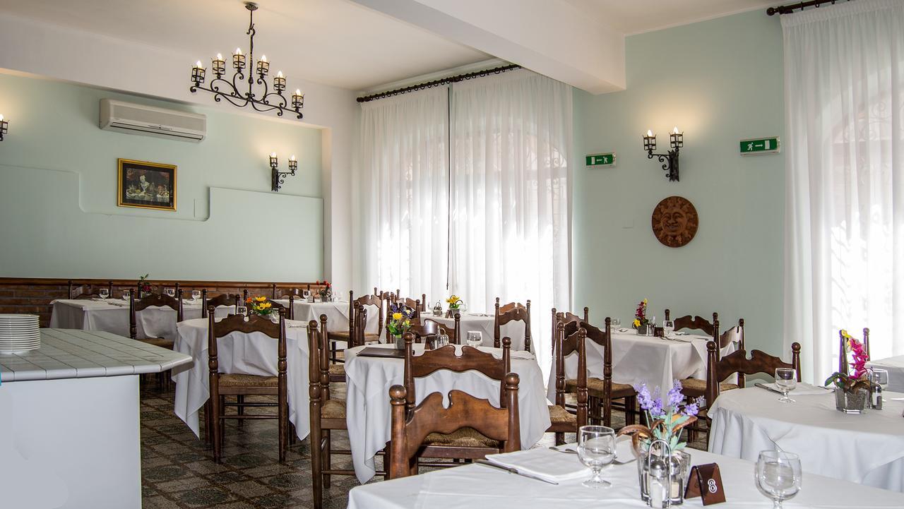 לטויאני Hotel Delle Palme מראה חיצוני תמונה