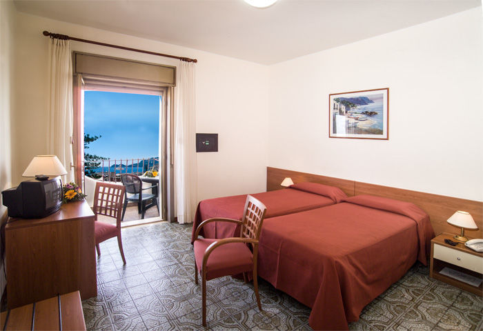 לטויאני Hotel Delle Palme מראה חיצוני תמונה