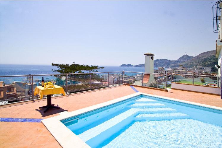 לטויאני Hotel Delle Palme מראה חיצוני תמונה