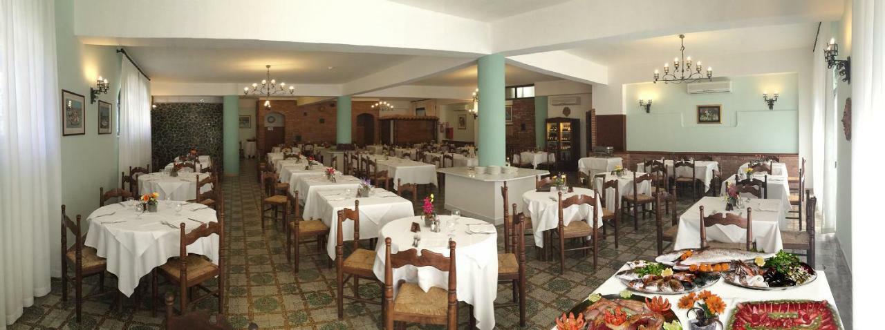 לטויאני Hotel Delle Palme מראה חיצוני תמונה